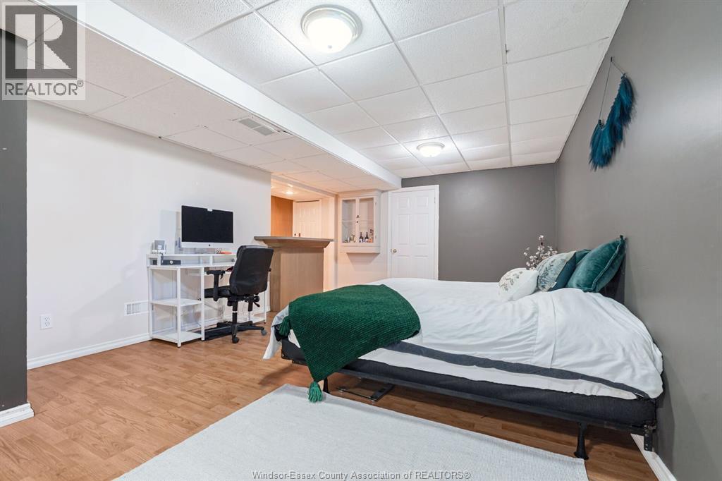 28 Carter Avenue, Leamington, ON - Indoor