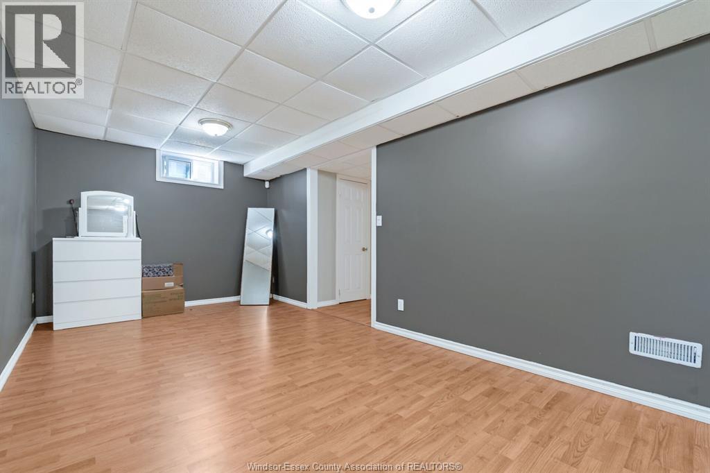 28 Carter Avenue, Leamington, ON - Indoor Photo Showing Other Room