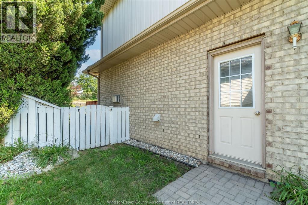 28 Carter Avenue, Leamington, ON - Outdoor With Exterior