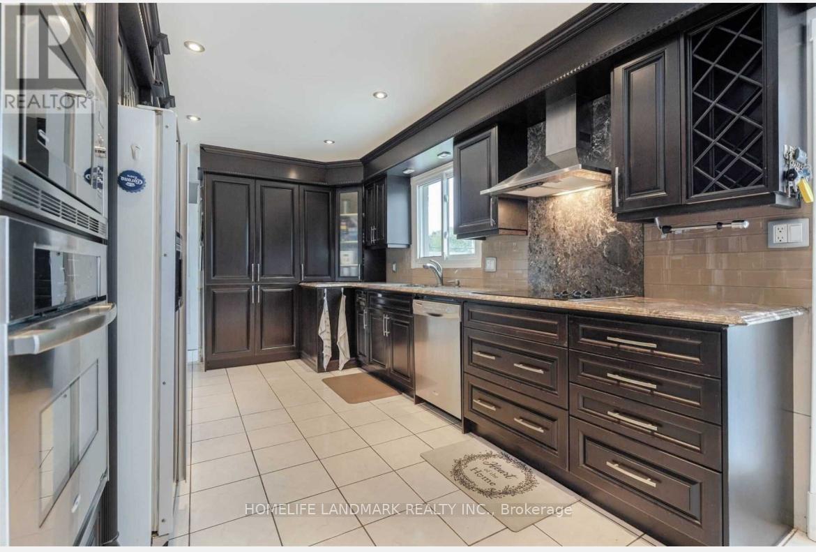 259 Harold Avenue, Whitchurch-Stouffville, ON - Indoor Photo Showing Kitchen