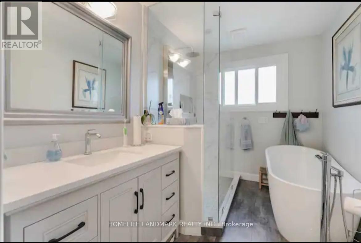 259 Harold Avenue, Whitchurch-Stouffville, ON - Indoor Photo Showing Bathroom