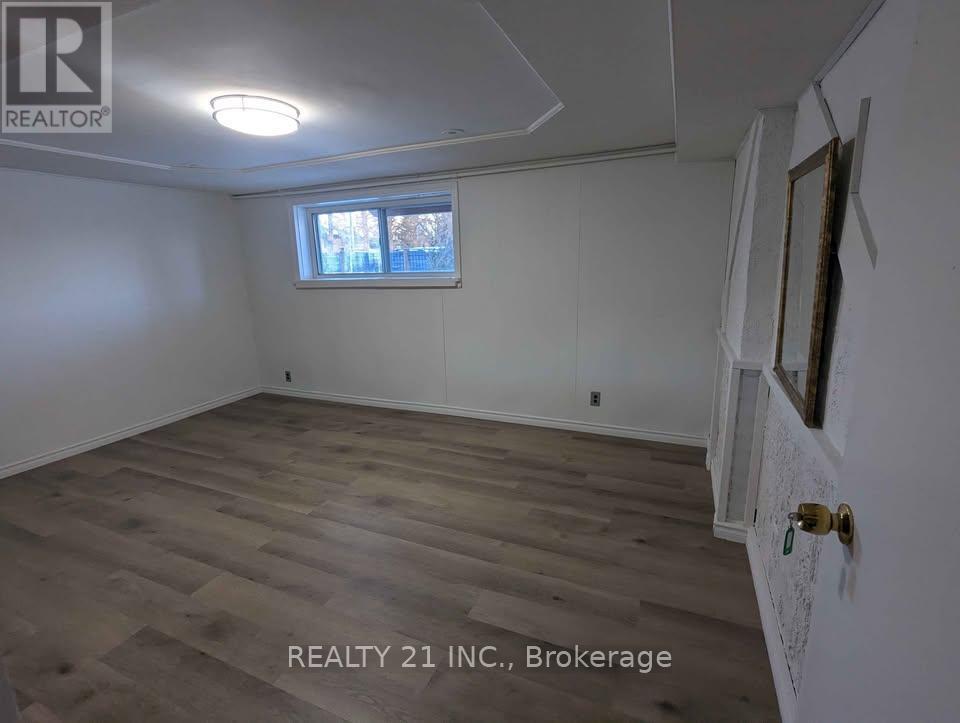 3 - 2 White Abbey Parkway, Toronto, ON - Indoor Photo Showing Other Room