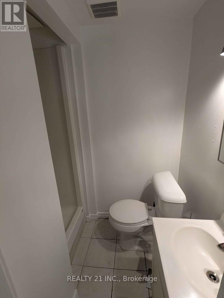 3 - 2 White Abbey Parkway, Toronto, ON - Indoor Photo Showing Bathroom