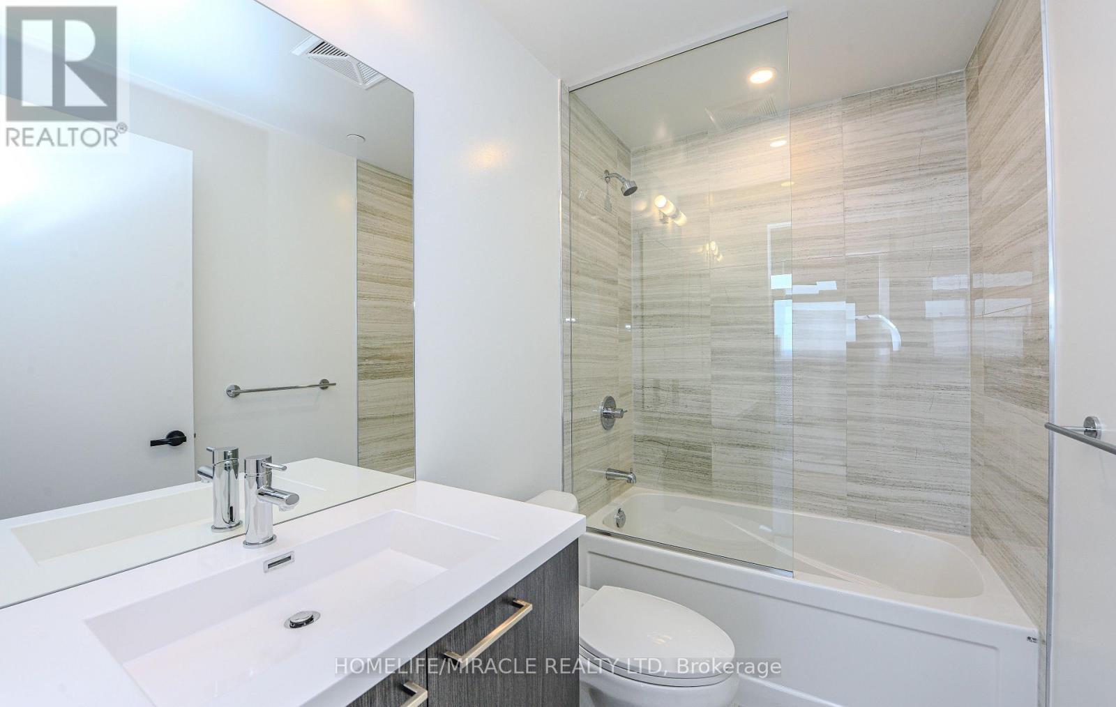 2608 - 225 Commerce Street, Vaughan, ON - Indoor Photo Showing Bathroom