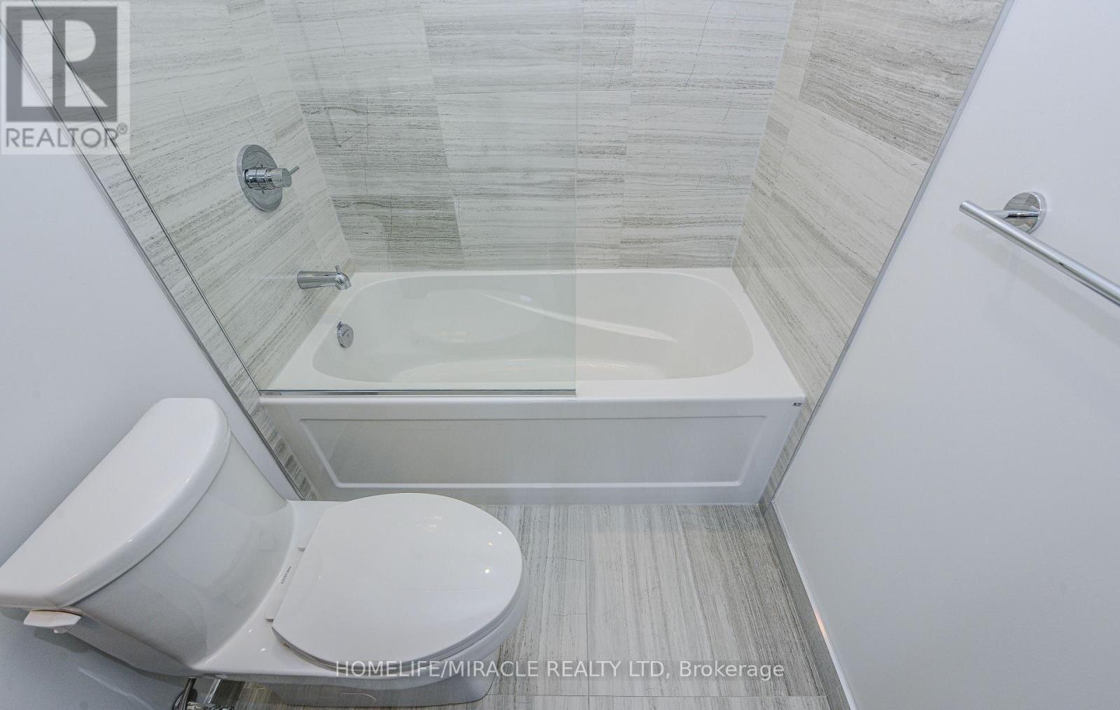 2608 - 225 Commerce Street, Vaughan, ON - Indoor Photo Showing Bathroom