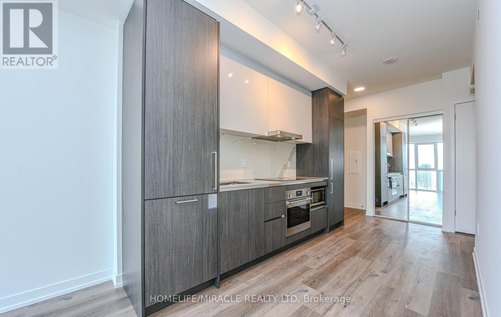 2608 - 225 Commerce Street, Vaughan, ON - Indoor Photo Showing Kitchen