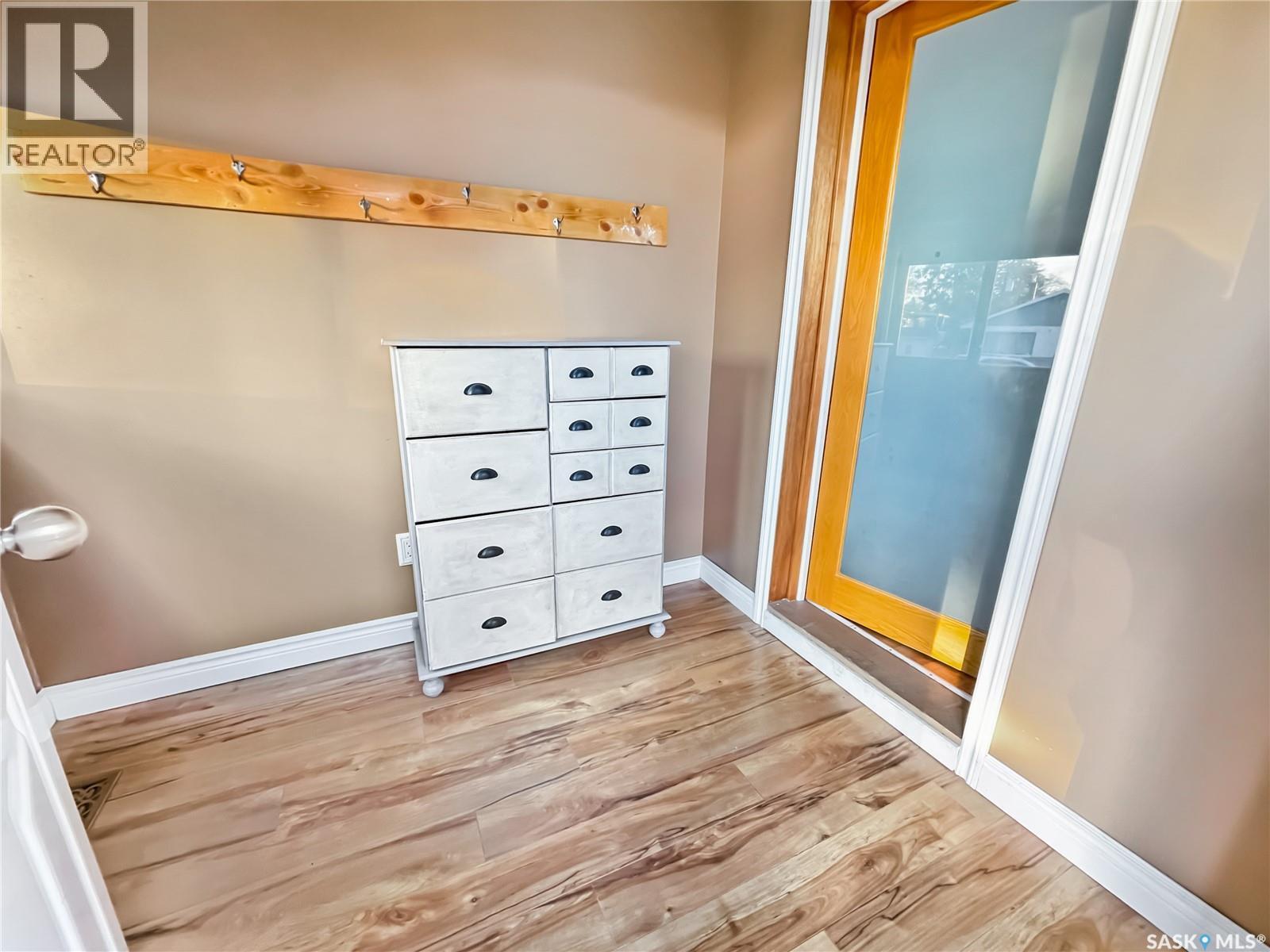 365 3Rd Avenue Ne, Swift Current, SK - Indoor