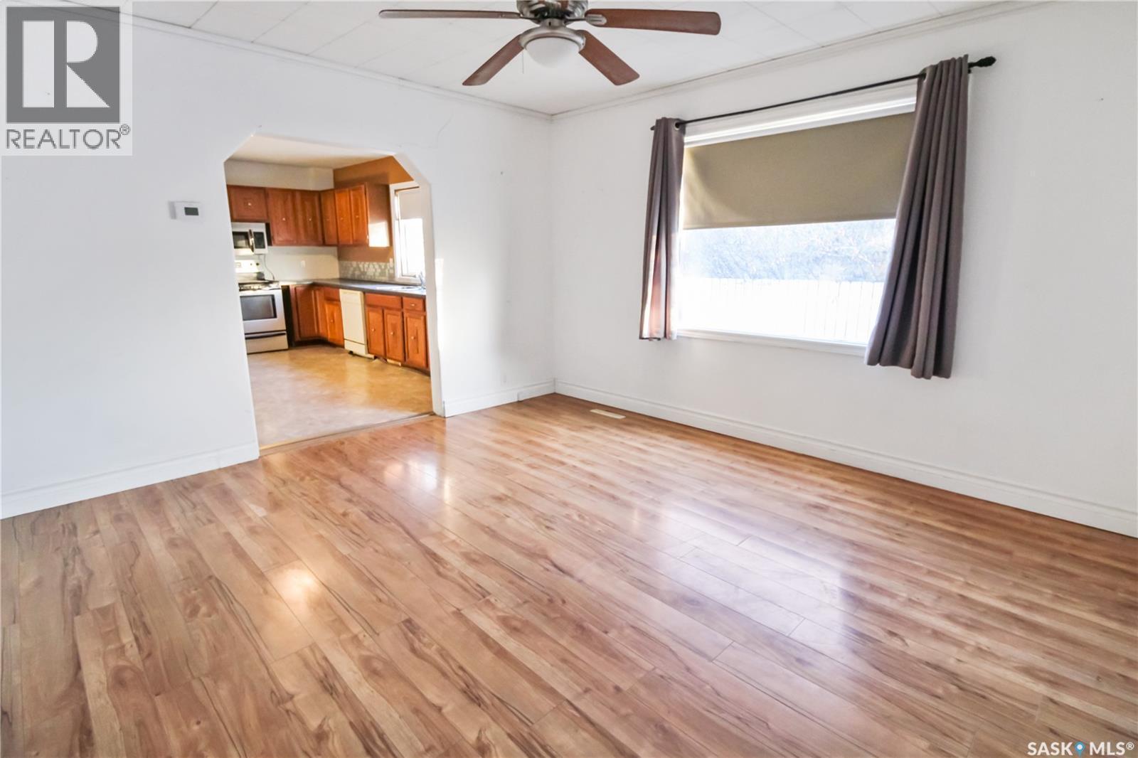 365 3Rd Avenue Ne, Swift Current, SK - Indoor