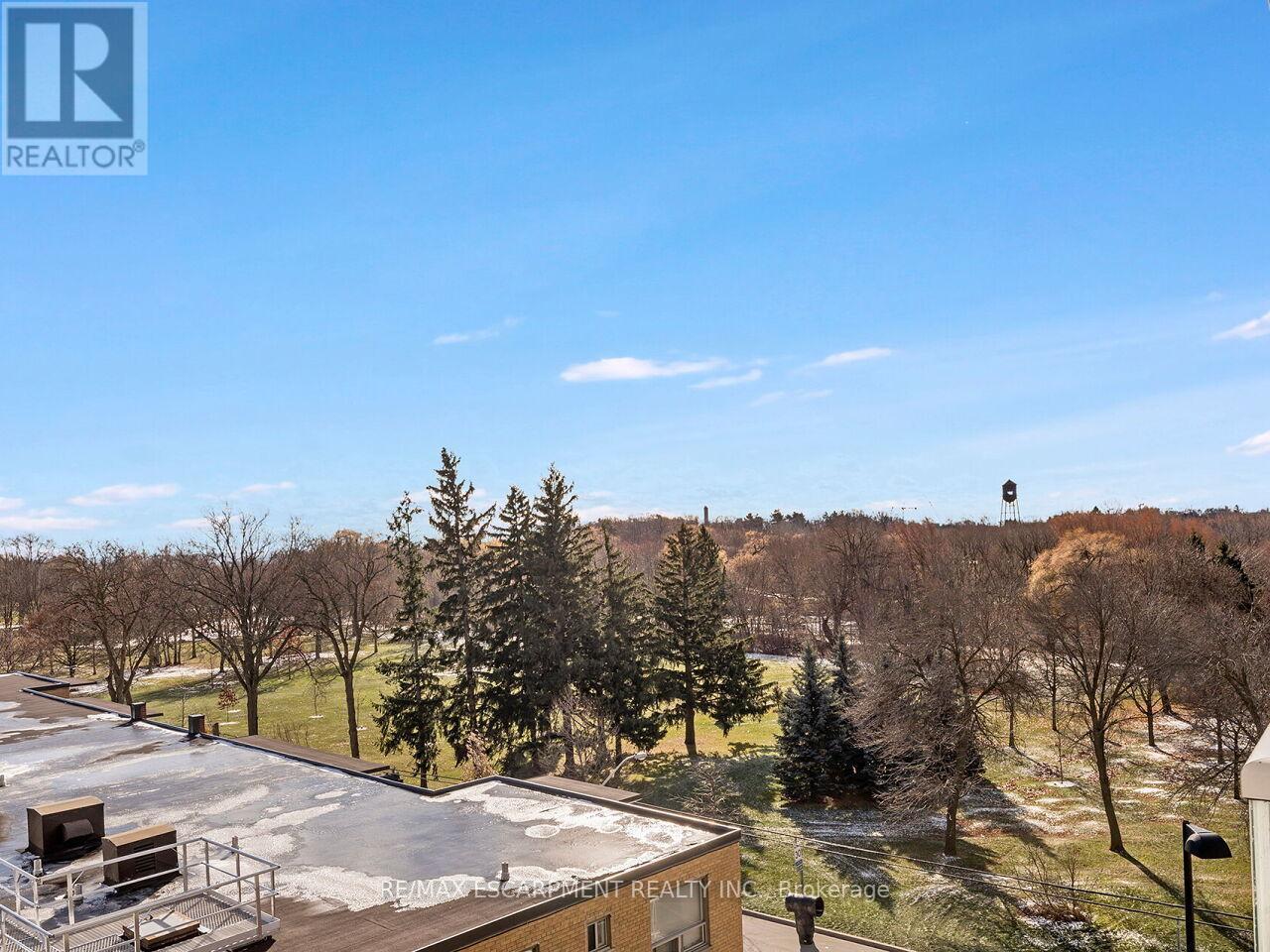 401 - 3865 Lake Shore Boulevard W, Toronto, ON - Outdoor With View