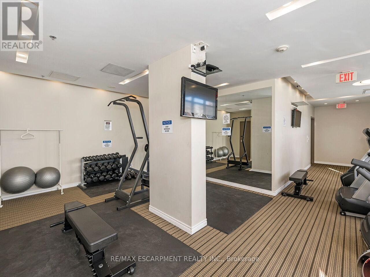 401 - 3865 Lake Shore Boulevard W, Toronto, ON - Indoor Photo Showing Gym Room