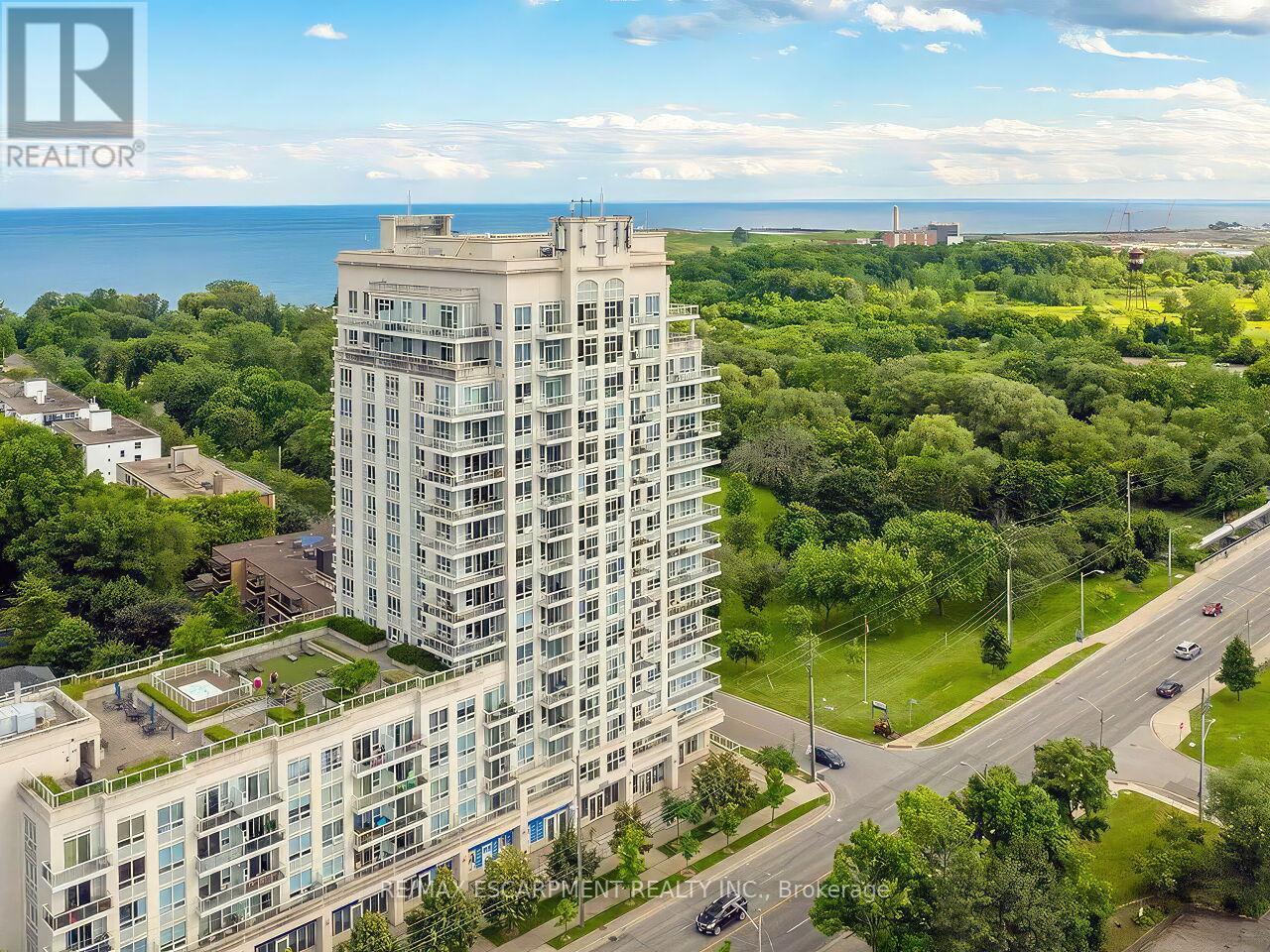 401 - 3865 Lake Shore Boulevard W, Toronto, ON - Outdoor With Body Of Water With View