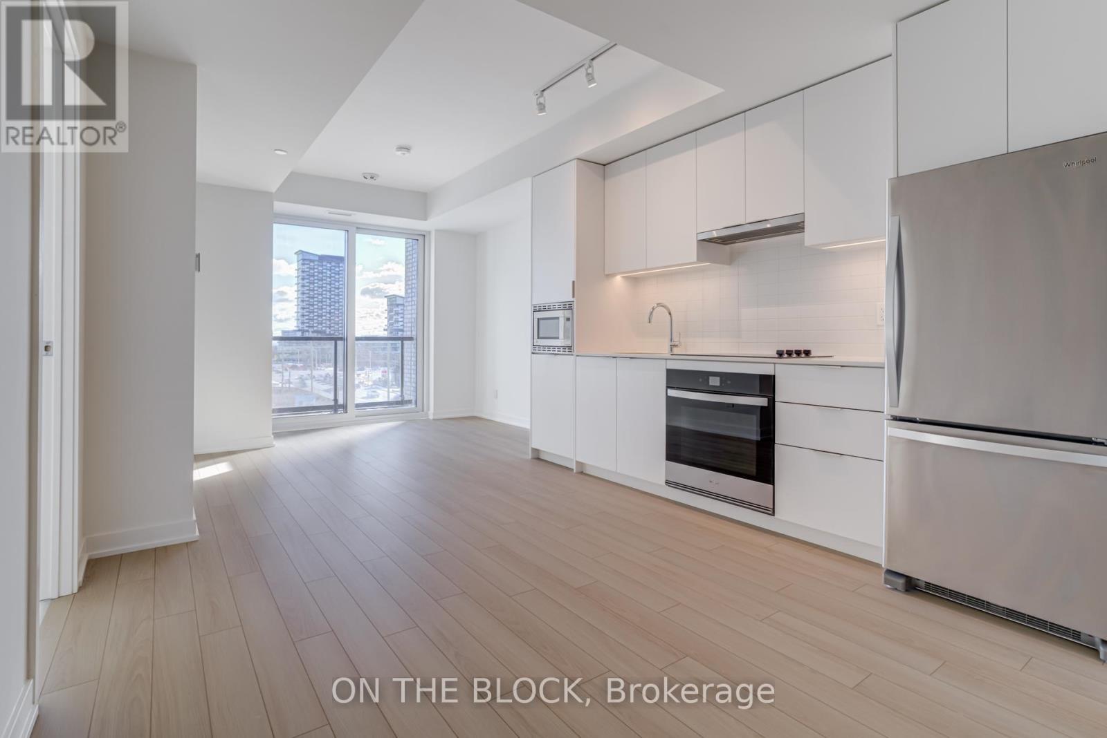 507 - 3071 Trafalgar Road, Oakville, ON - Indoor Photo Showing Kitchen