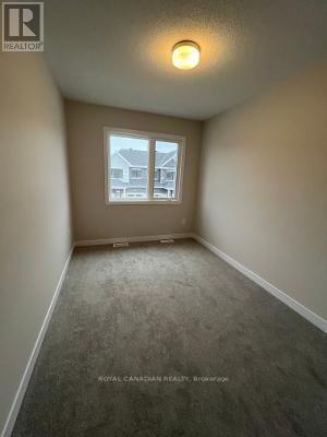 386 Les Emmerson Drive, Ottawa, ON - Indoor Photo Showing Other Room