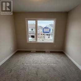 386 Les Emmerson Drive, Ottawa, ON - Indoor Photo Showing Other Room
