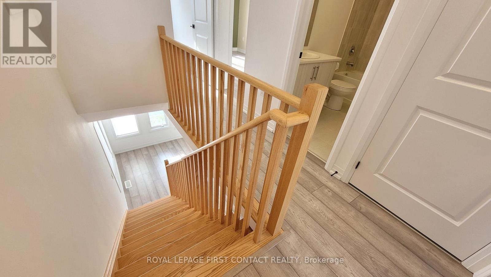 31 Fairlane Avenue, Barrie, ON - Indoor Photo Showing Other Room