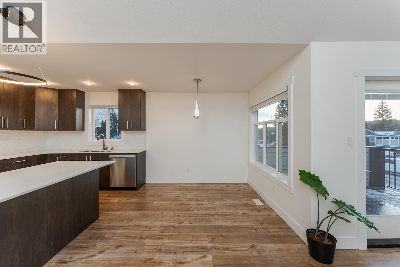 1396 Douglas Street, Prince George, BC - Indoor Photo Showing Kitchen
