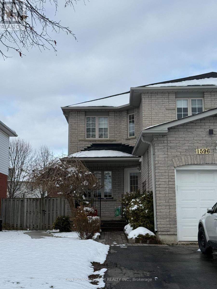 1596 Fieldgate Drive, Oshawa, ON - Outdoor