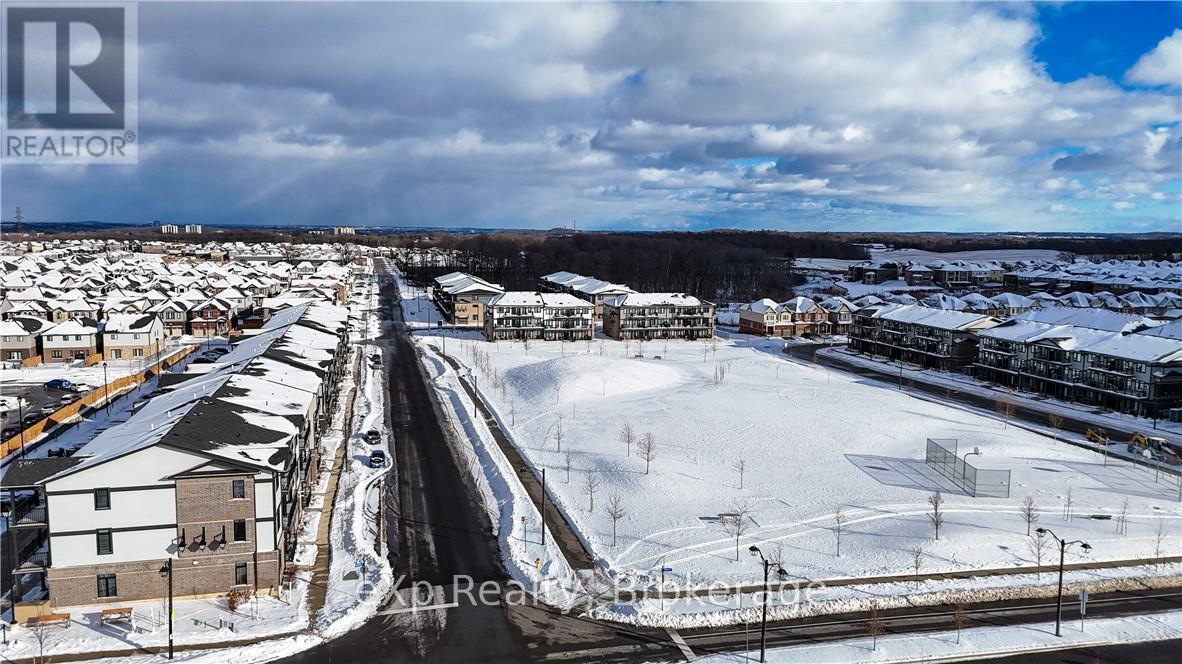 96 Oat Lane, Kitchener, ON - Outdoor With View