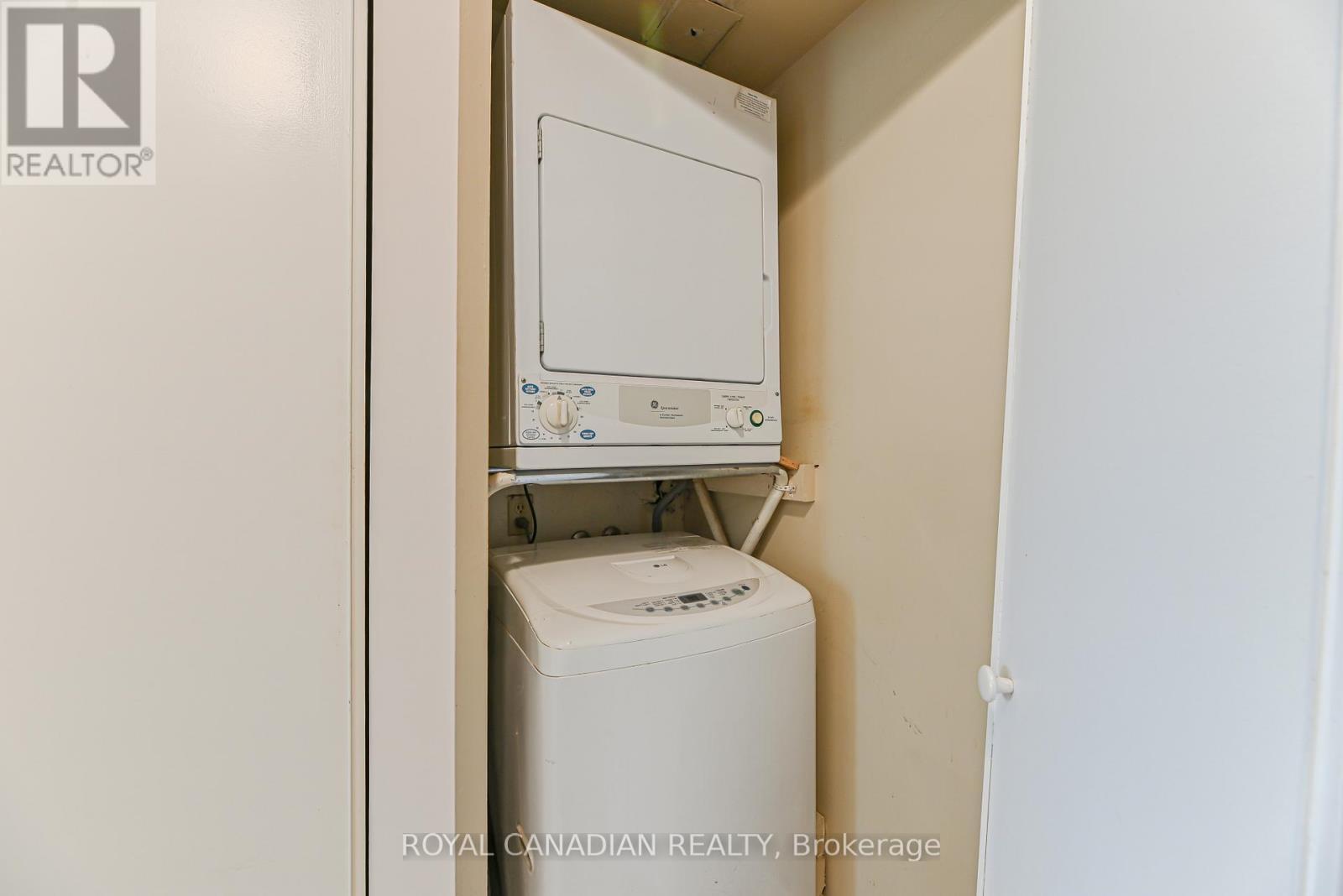 703 - 88 Alton Towers Circle, Toronto, ON - Indoor Photo Showing Laundry Room