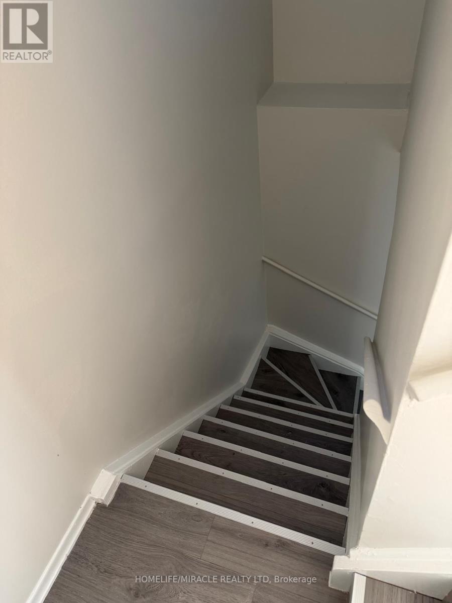 96 Carleton Place, Brampton, ON - Indoor Photo Showing Other Room