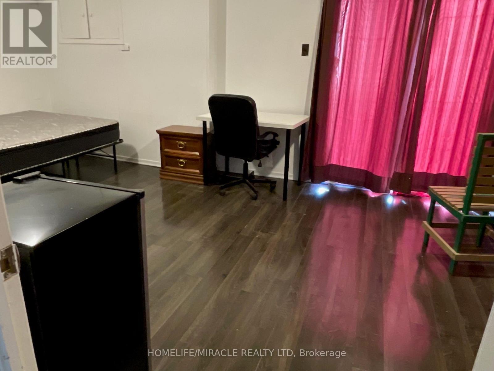 96 Carleton Place, Brampton, ON - Indoor