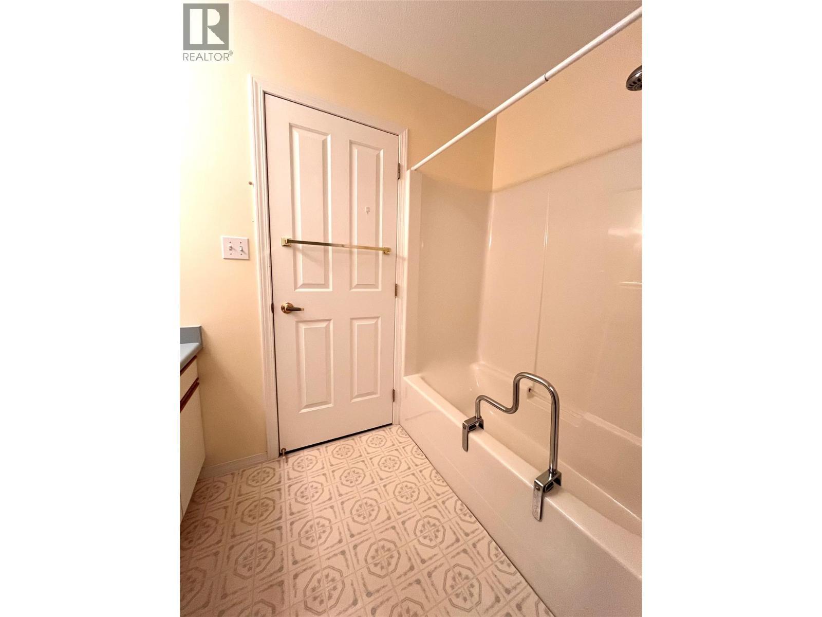 2210 Columbia Avenue Unit# 13, Castlegar, BC - Indoor