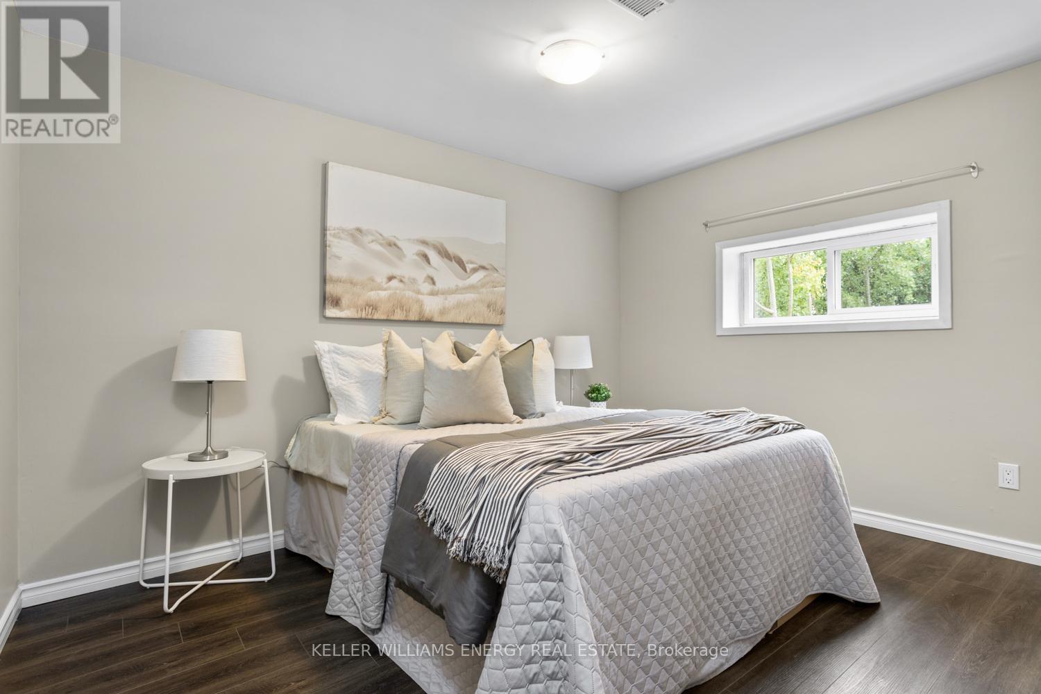 Lower - 929 Southdown Drive, Oshawa (Donevan), ON - Indoor Photo Showing Bedroom