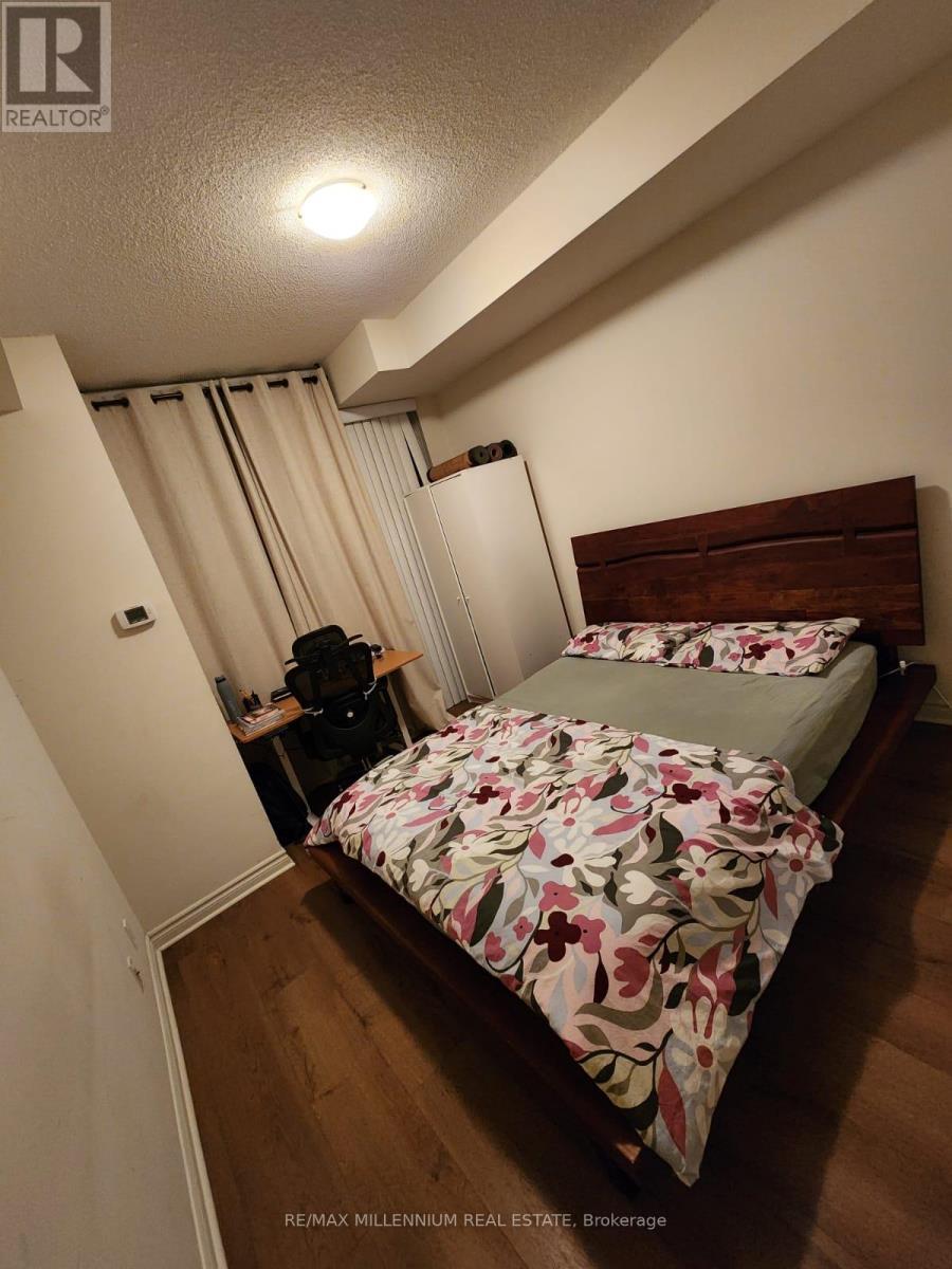 607 - 339 Rathburn Road W, Mississauga, ON - Indoor Photo Showing Bedroom