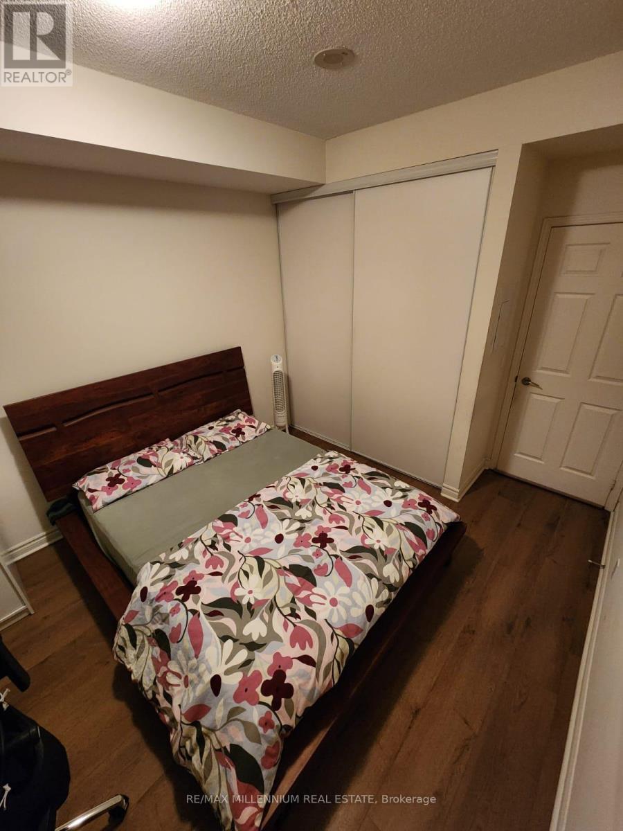 607 - 339 Rathburn Road W, Mississauga, ON - Indoor Photo Showing Bedroom