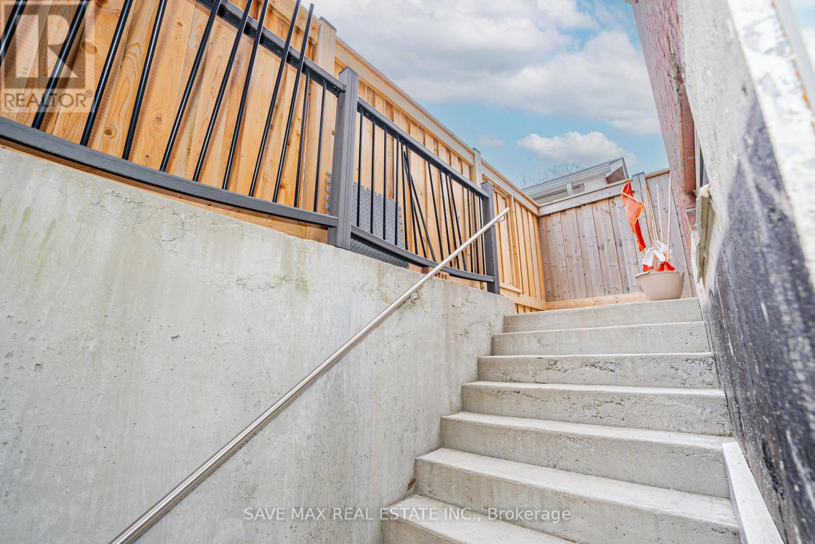 Walk out entrance of the legal basement - 23 Hillcrest Avenue, Brampton, ON - Indoor Photo Showing Other Room