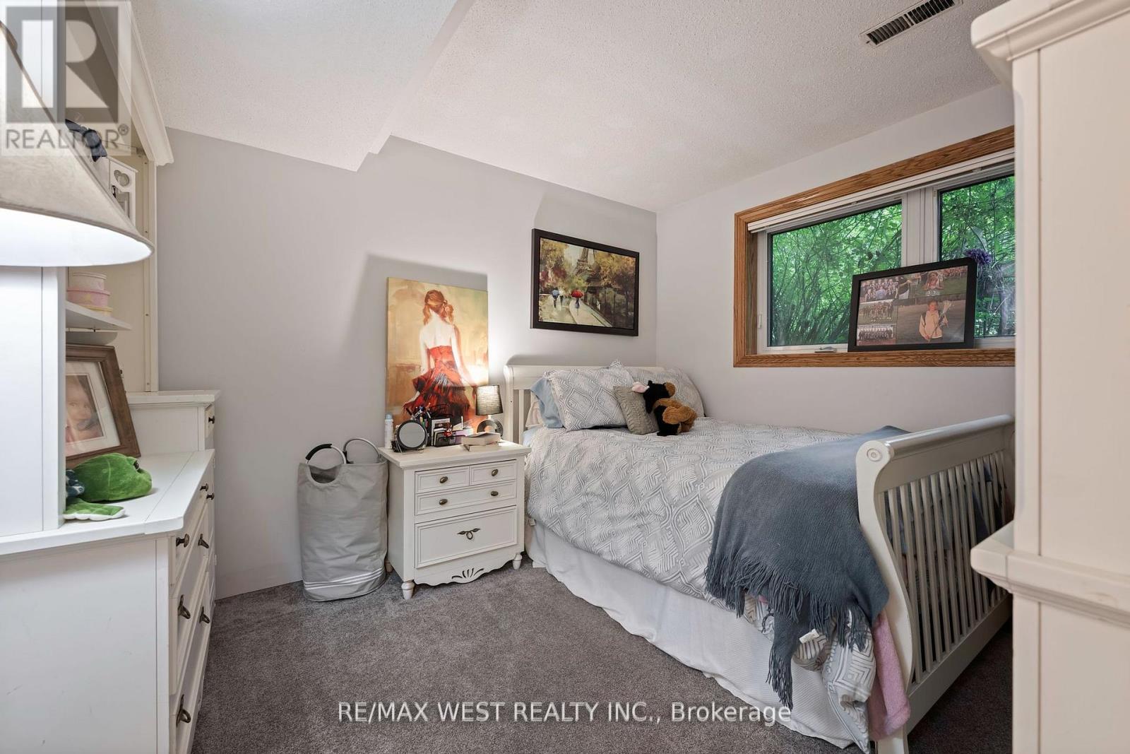 246044 County Rd 16 Road, Mono, ON - Indoor Photo Showing Bedroom