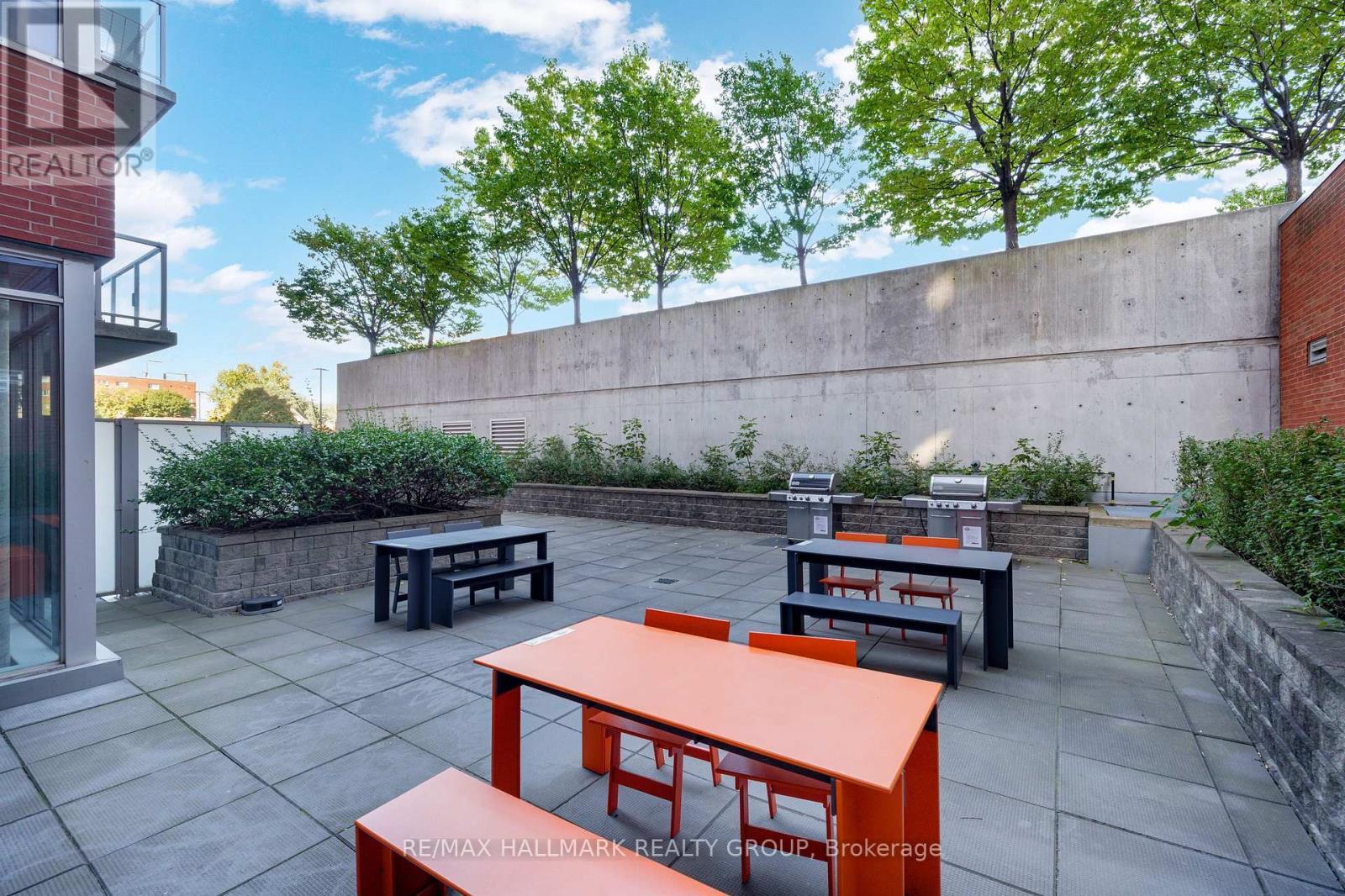 210 - 180 York Street, Ottawa, ON - Outdoor