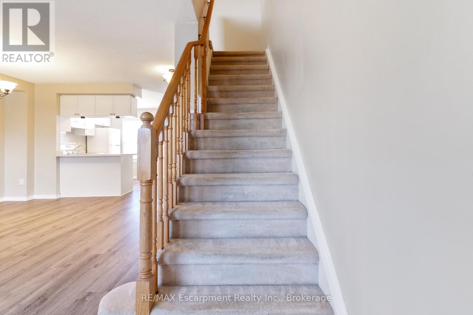 12 - 1550 Reeves Gate, Oakville (Ga Glen Abbey), ON - Indoor Photo Showing Other Room