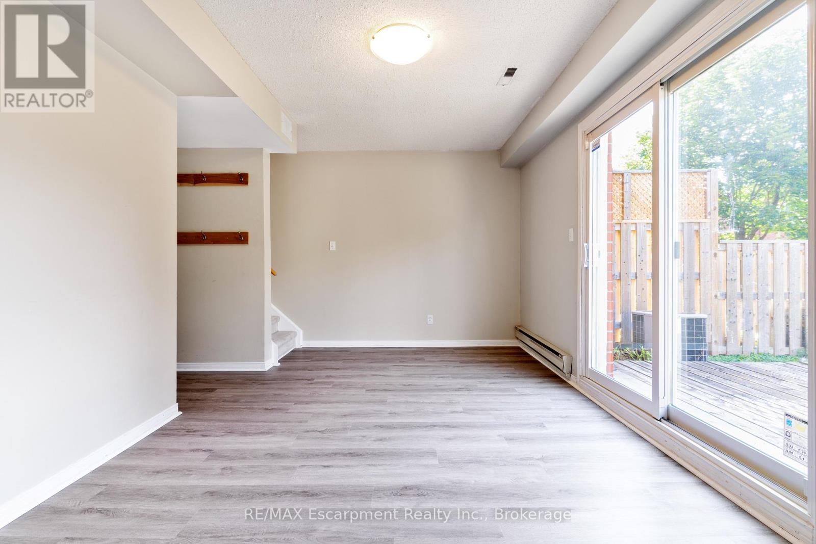 12 - 1550 Reeves Gate, Oakville (Ga Glen Abbey), ON - Indoor Photo Showing Other Room