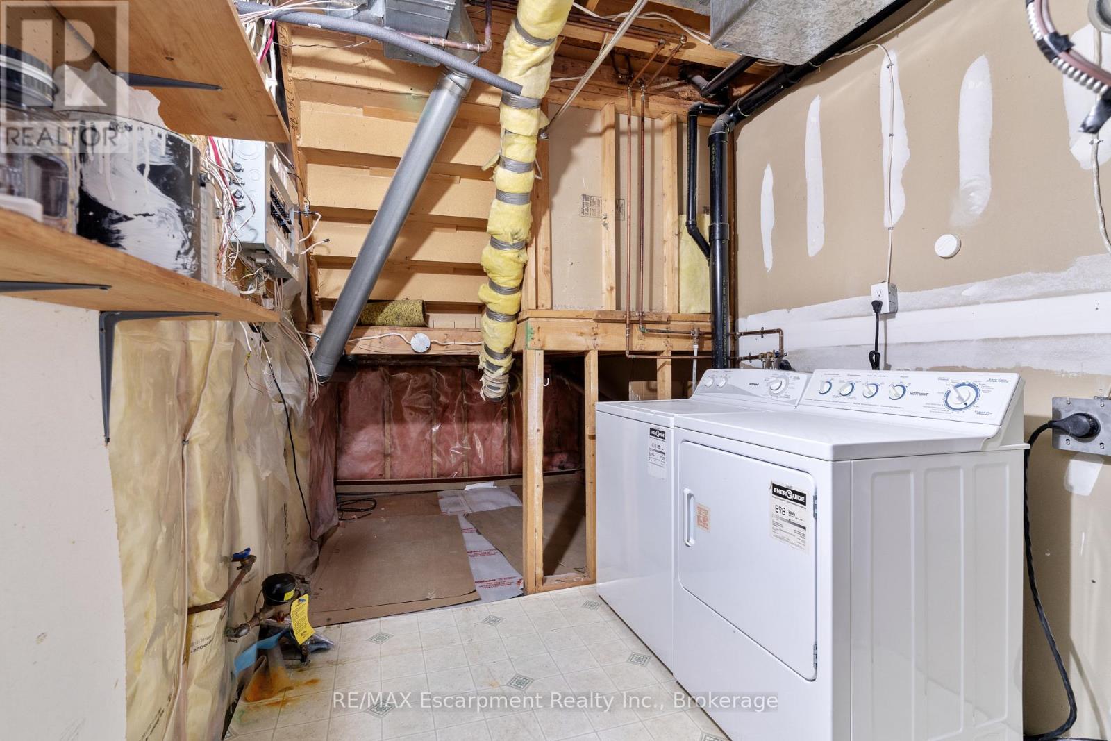 12 - 1550 Reeves Gate, Oakville (Ga Glen Abbey), ON - Indoor Photo Showing Laundry Room