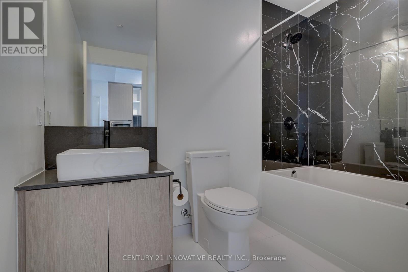 1501 - 10 Graphophone Grove, Toronto, ON - Indoor Photo Showing Bathroom