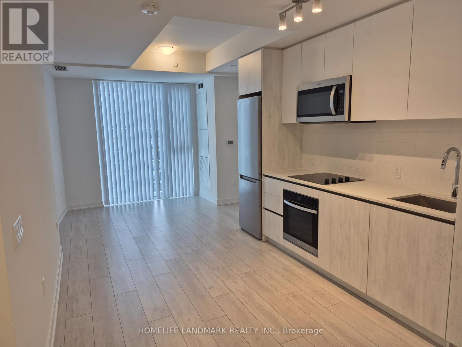 716 - 5858 Yonge Street, Toronto, ON - Indoor Photo Showing Kitchen