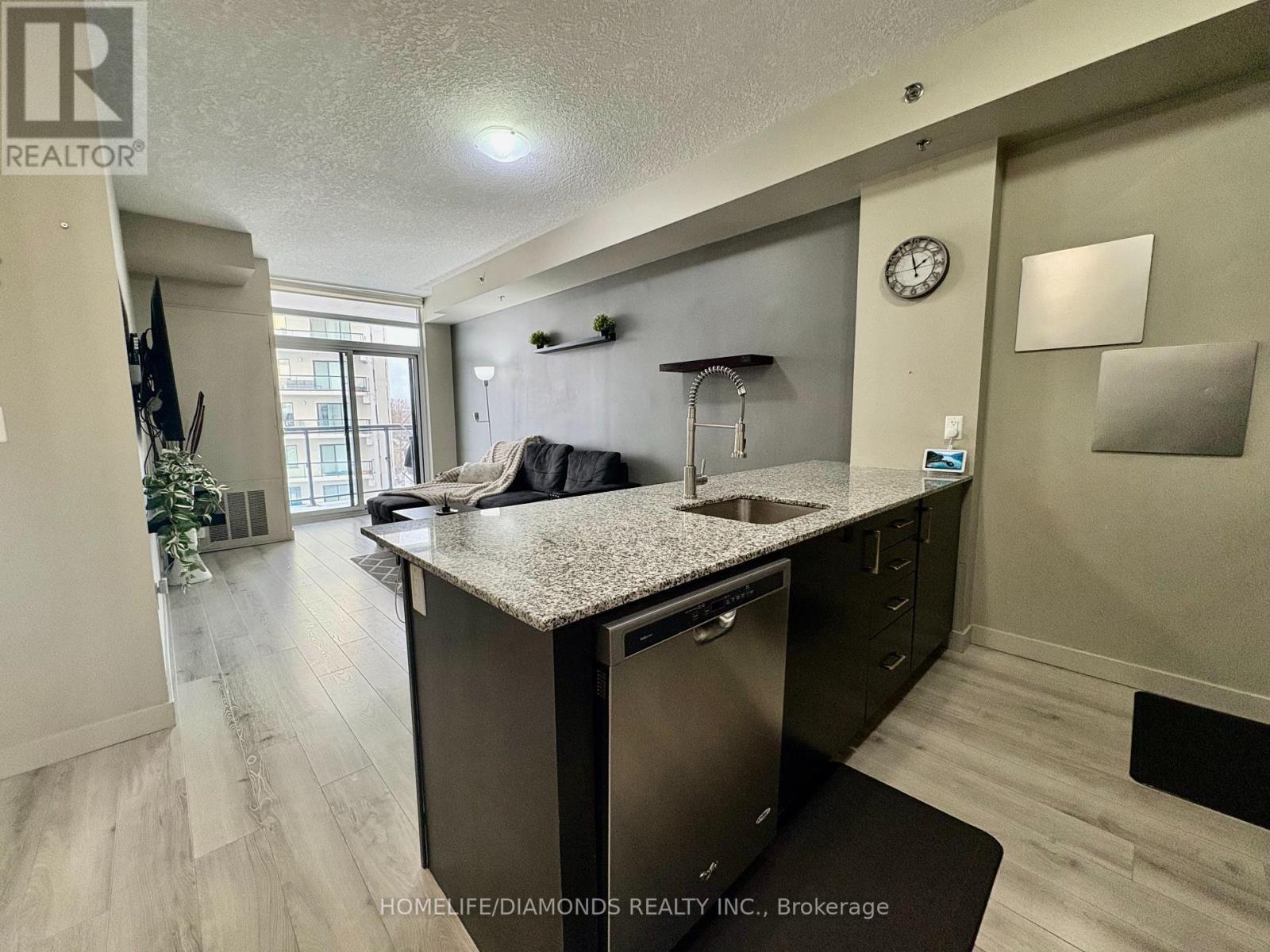 811 - 150 Water Street N, Cambridge, ON - Indoor Photo Showing Kitchen