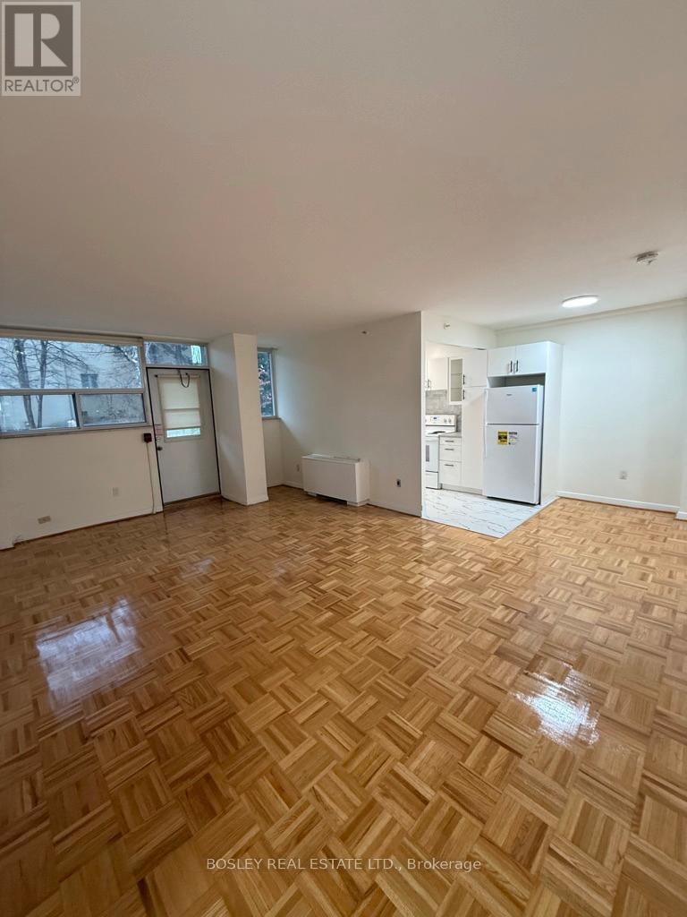 1C - 4 Deer Park Crescent, Toronto, ON - Indoor Photo Showing Other Room