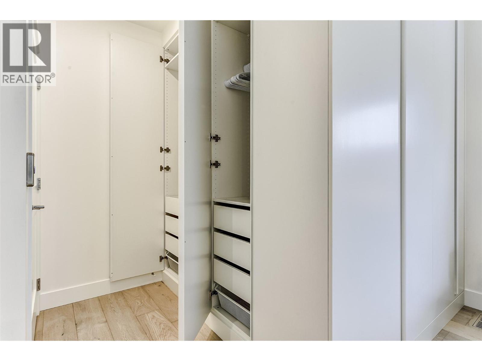 1308 Richter Street Unit# 106, Kelowna, BC - Indoor Photo Showing Other Room