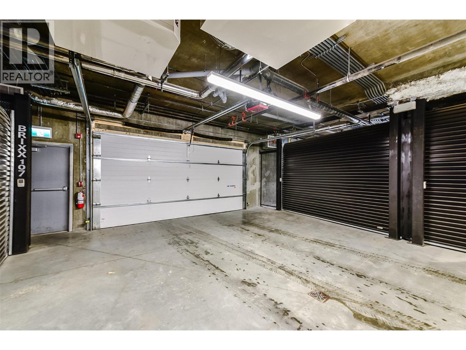 1308 Richter Street Unit# 106, Kelowna, BC - Indoor Photo Showing Garage