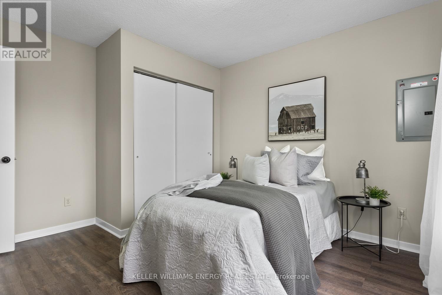 Upper - 929 Southdown Drive, Oshawa (Donevan), ON - Indoor Photo Showing Bedroom