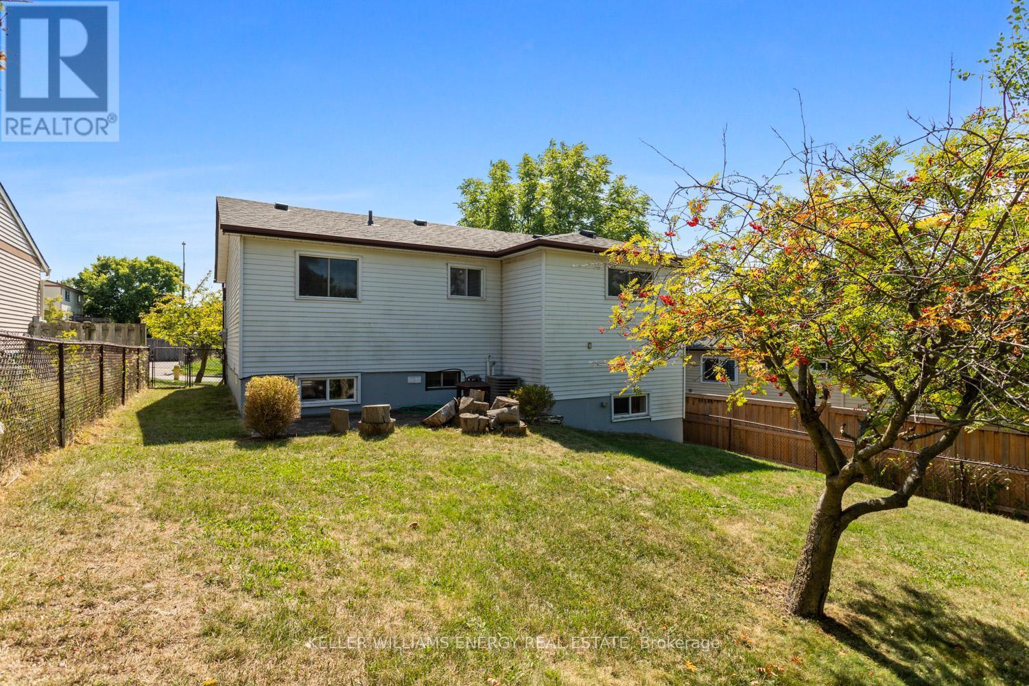 Upper - 929 Southdown Drive, Oshawa (Donevan), ON - Outdoor