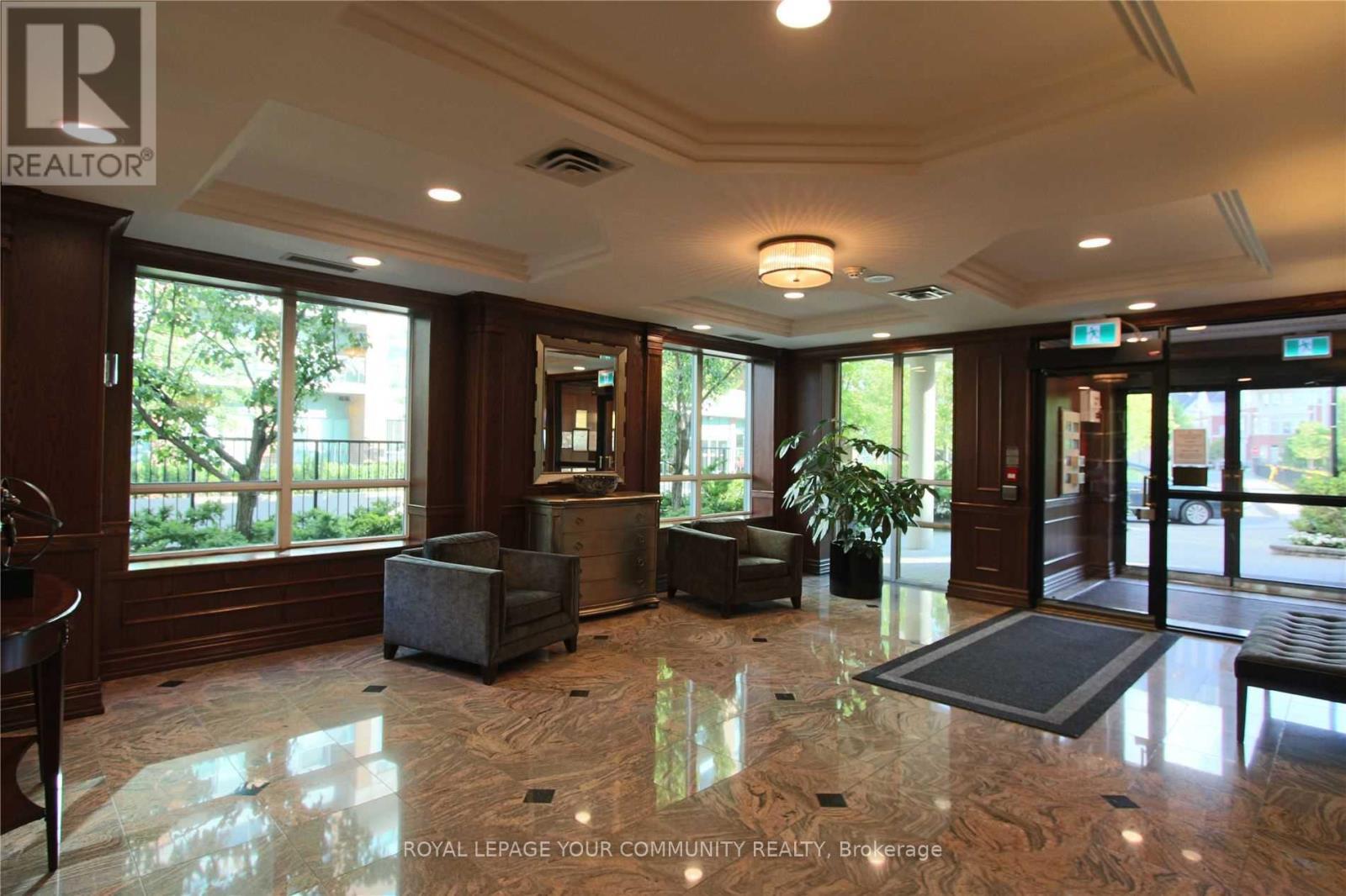 816 - 17 Michael Power Place, Toronto, ON - Indoor Photo Showing Other Room