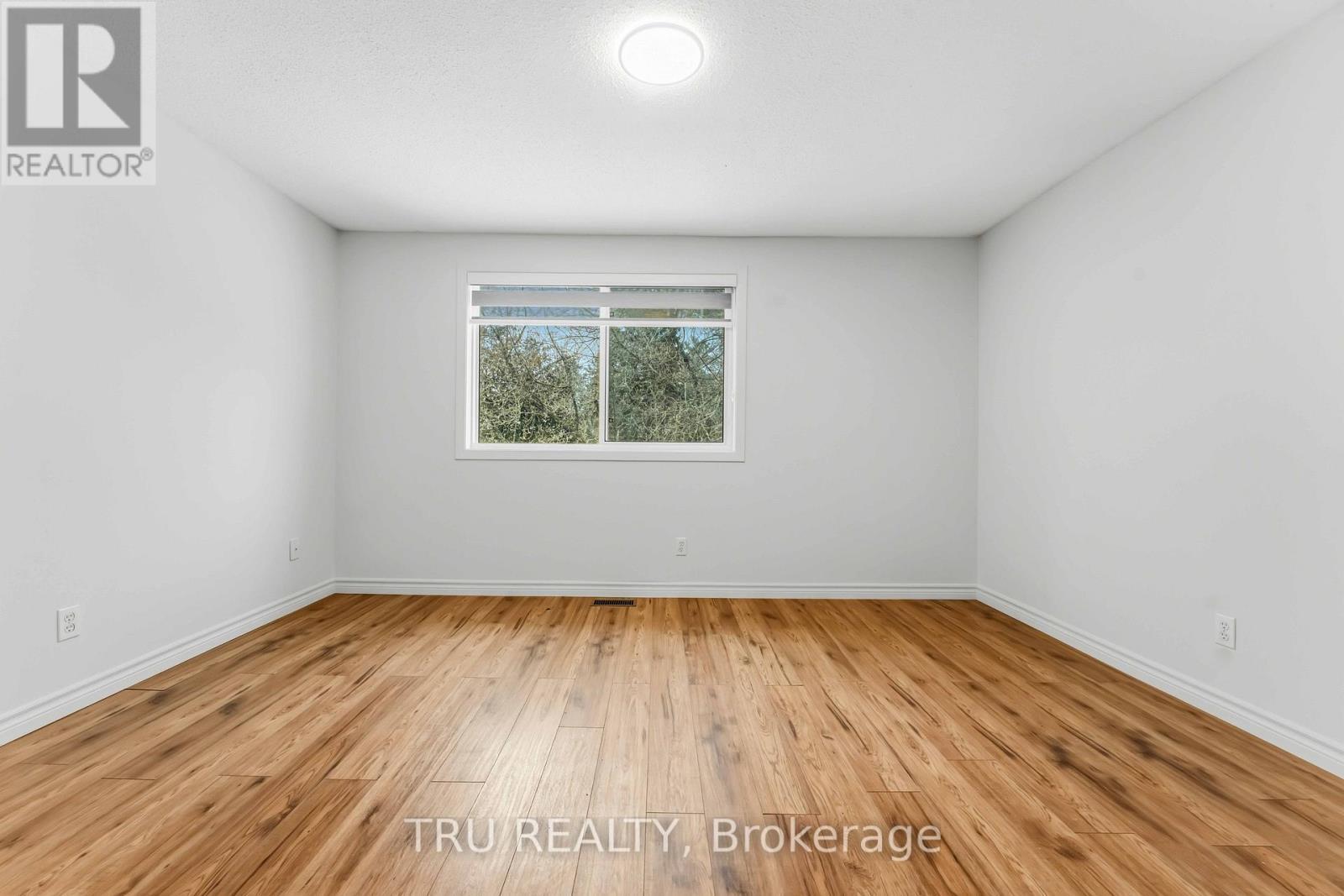 37 - 6512 Bilberry Drive, Ottawa, ON - Indoor Photo Showing Other Room