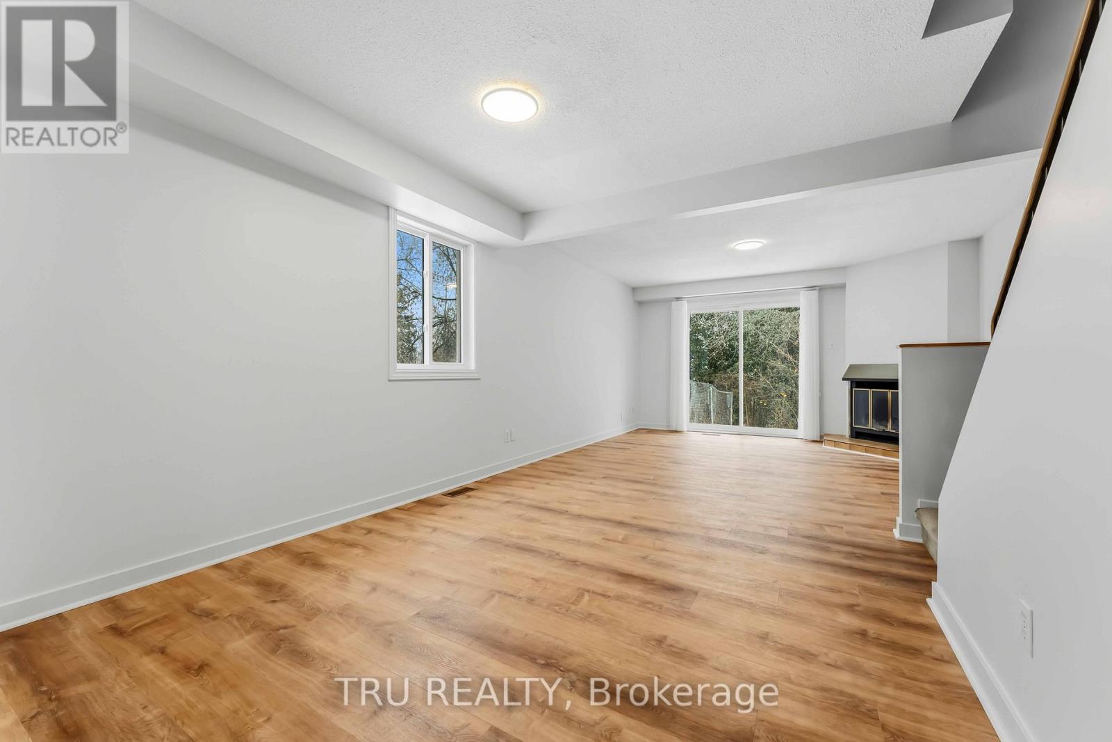 37 - 6512 Bilberry Drive, Ottawa, ON - Indoor Photo Showing Other Room