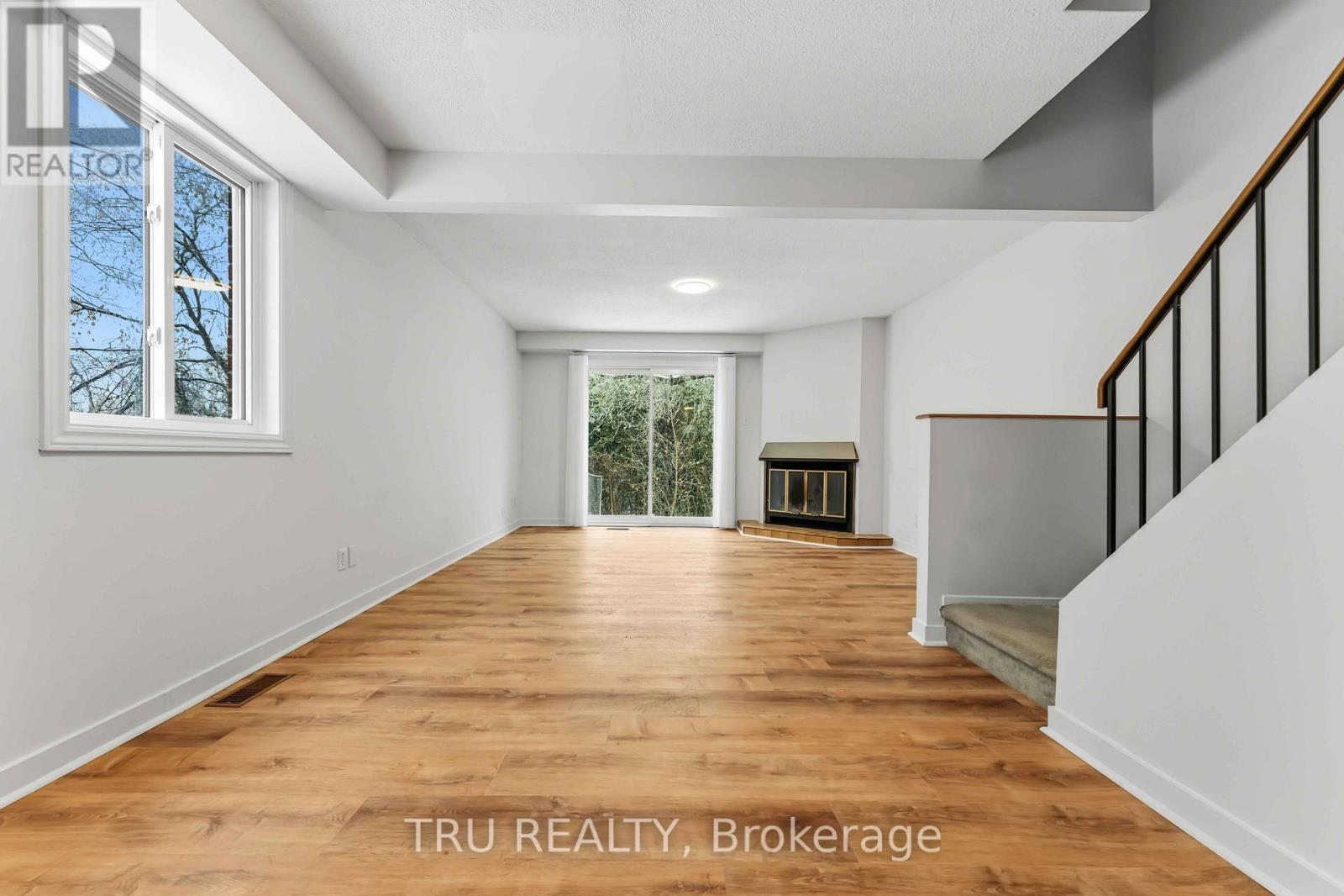 37 - 6512 Bilberry Drive, Ottawa, ON - Indoor Photo Showing Other Room