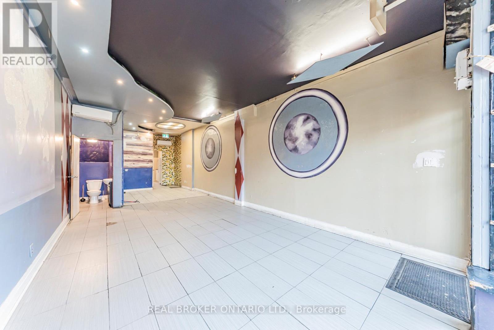 3212 Danforth Avenue, Toronto, ON