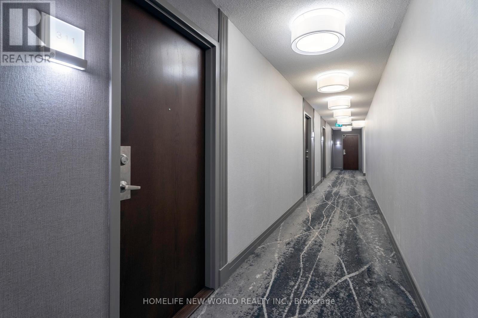 19 Avondale Avenue, Toronto, ON - Indoor Photo Showing Other Room