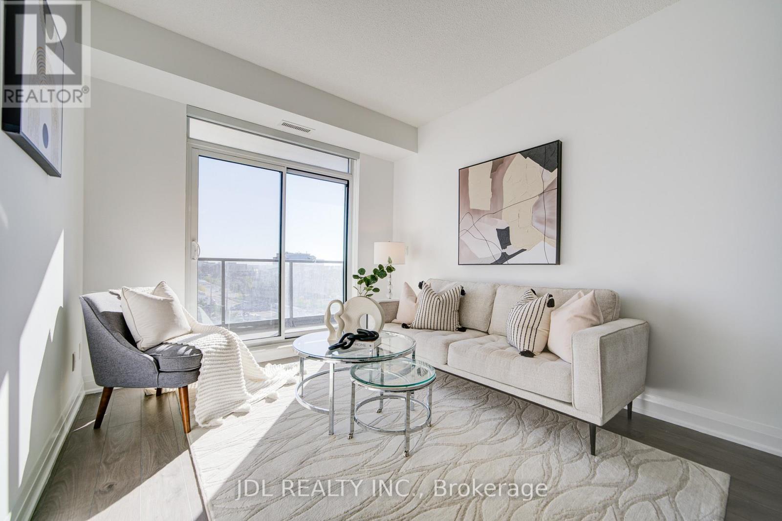 803 - 398 Highway 7 E, Richmond Hill, ON - Indoor Photo Showing Living Room